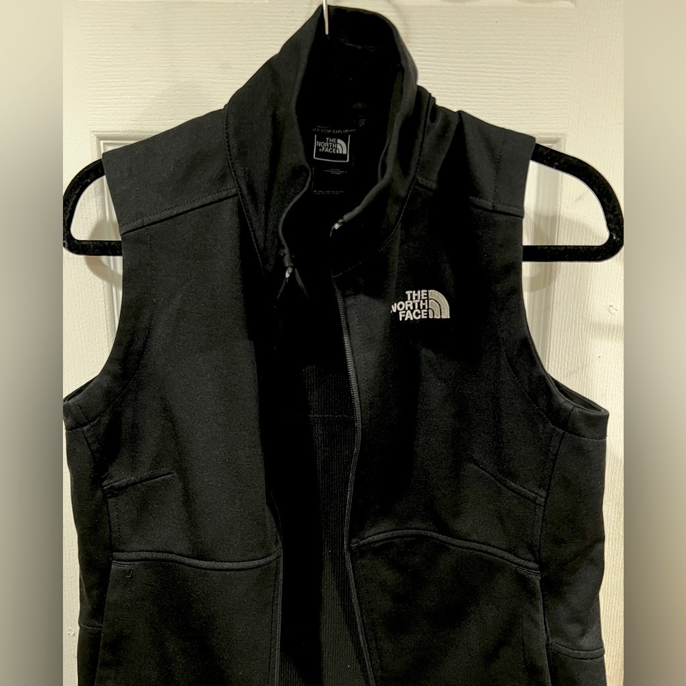 The North Face vest: Small/Medium fit